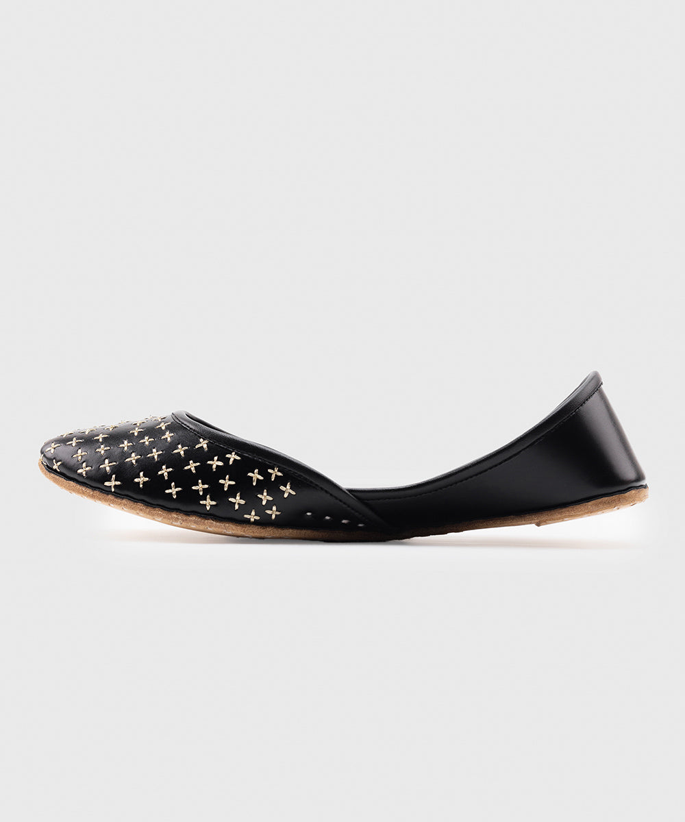 Women's Black Kola Puri