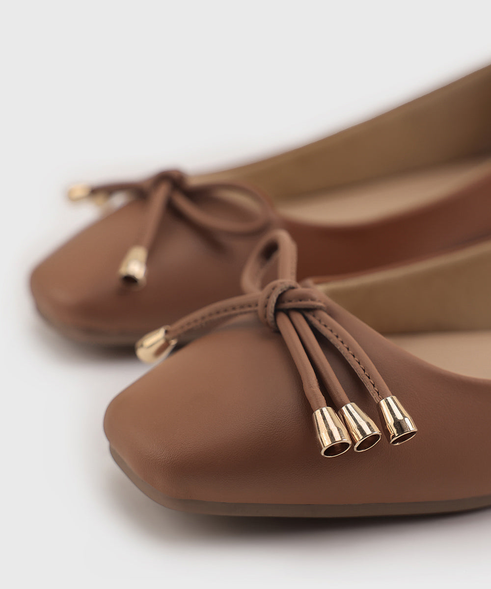 Women's Tan Flats