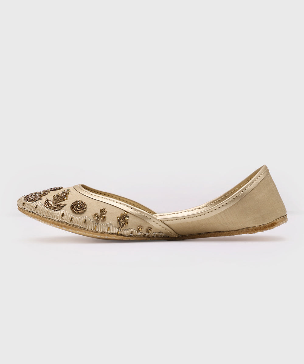 Women's Golden Khussas