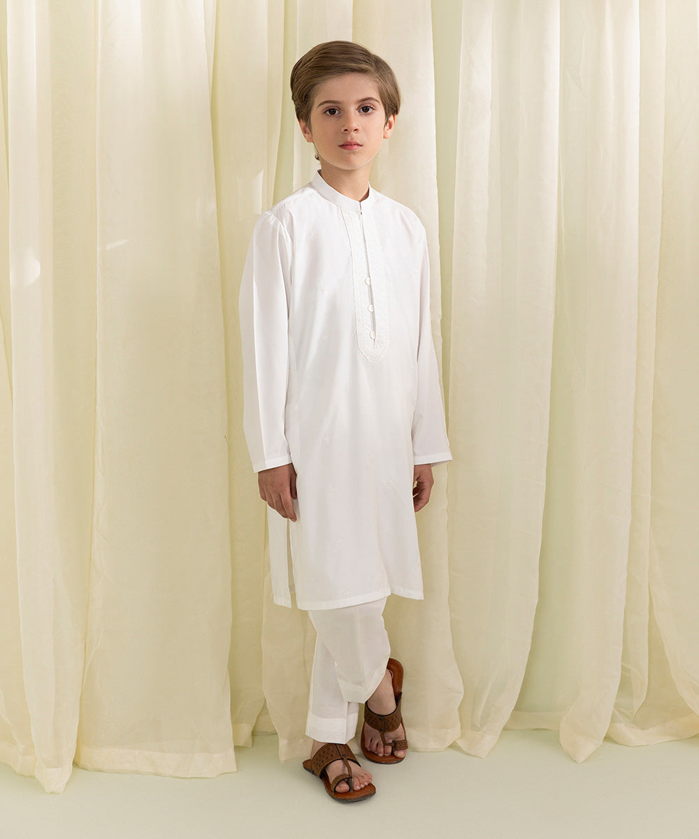 Boys Off White Embroidered Dobby Kurta