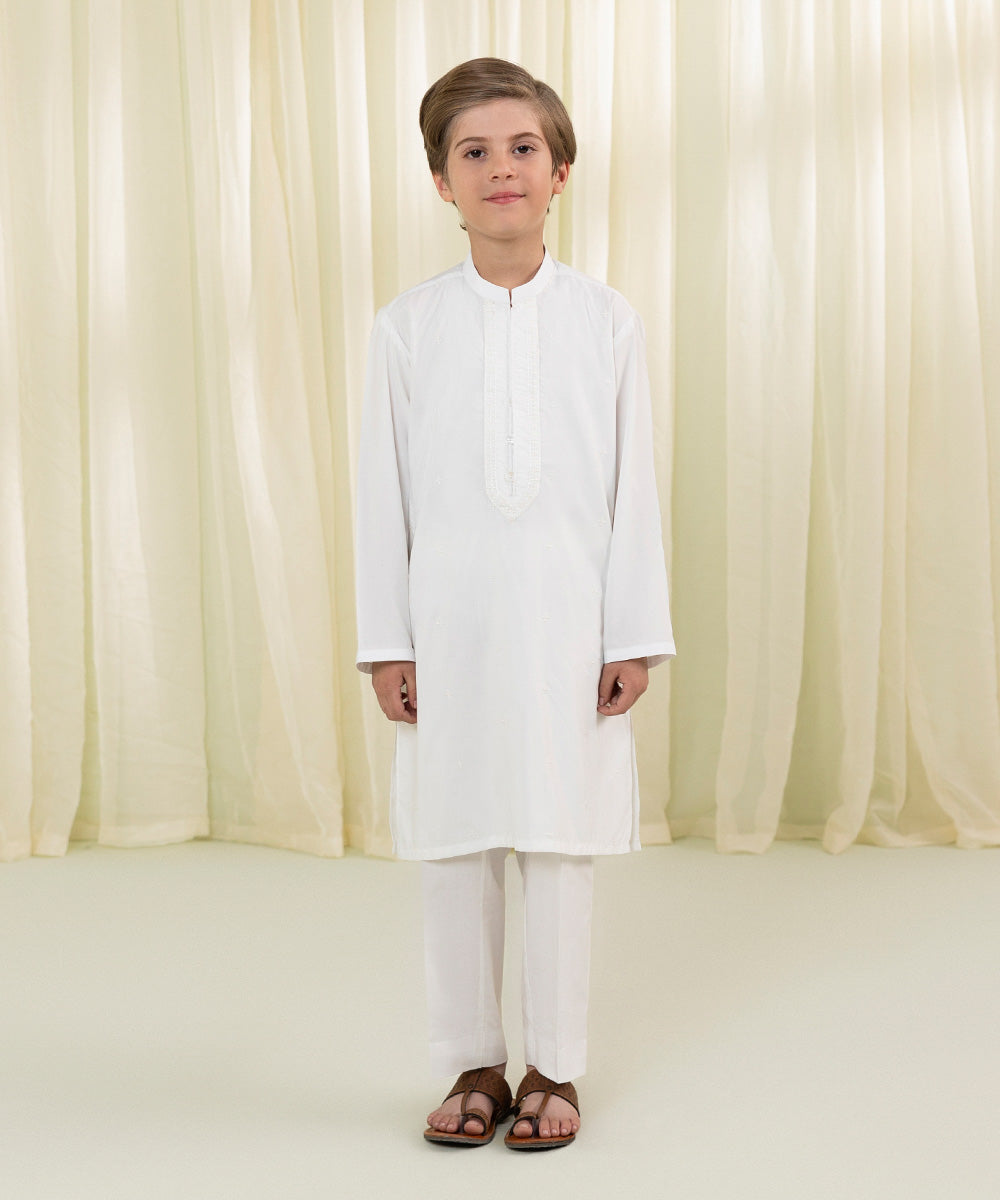 Boys Off White Embroidered Dobby Kurta