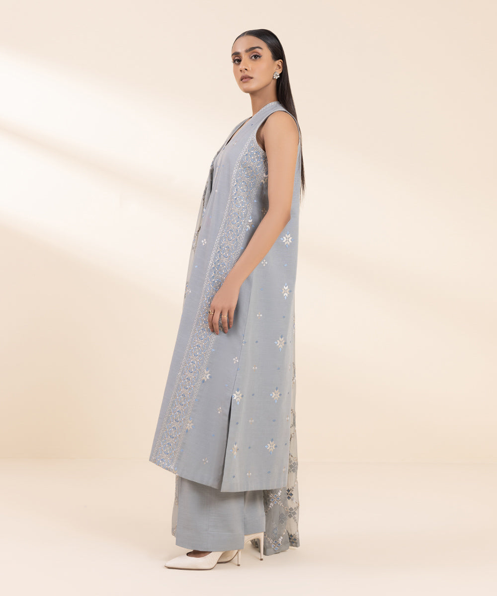 Women's Unstitched Khaddar Embroidered Grey 3 Piece Suit