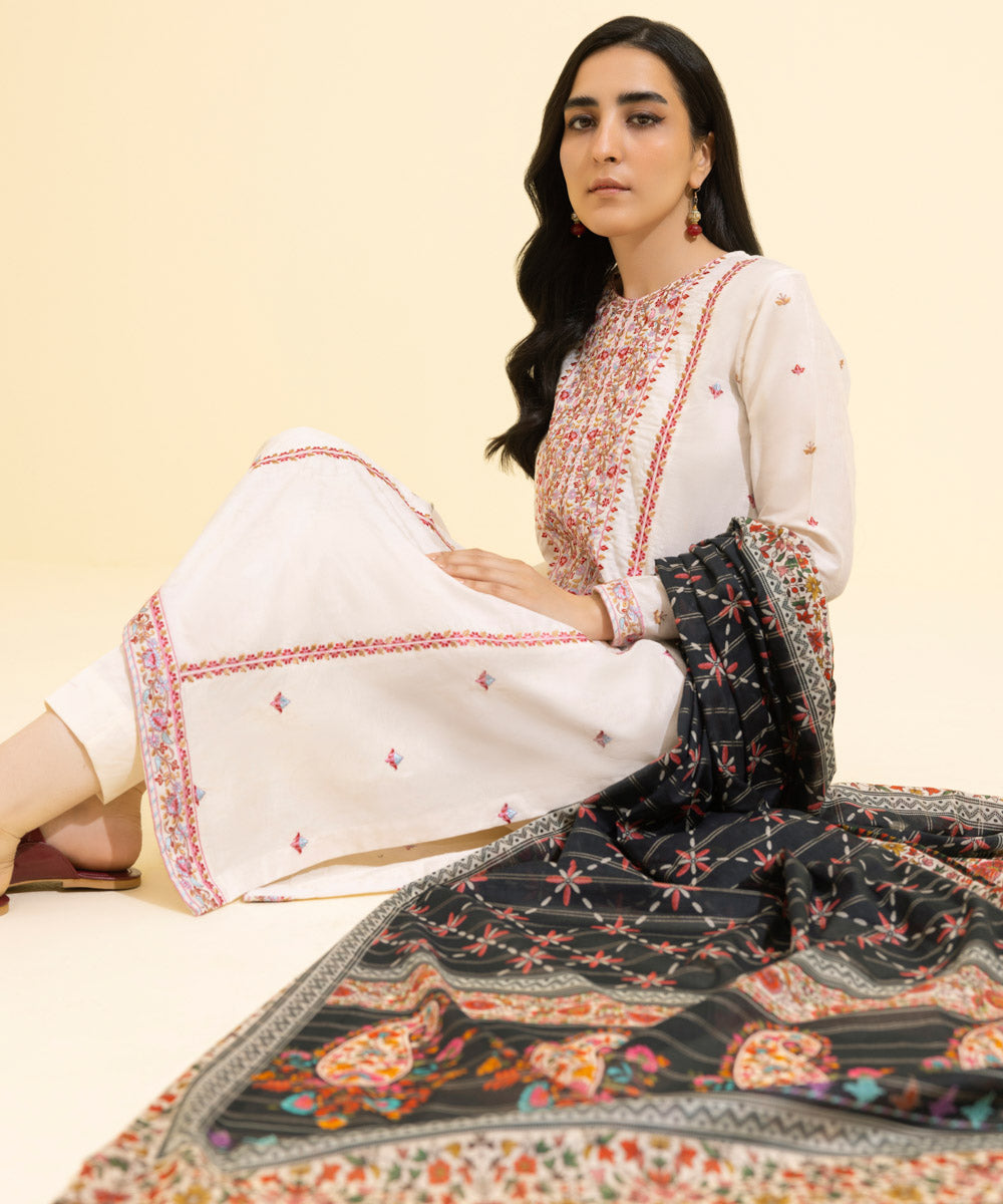 Women's Eid Pret Self Jacquard Embroidered Off White 2 Piece Suit
