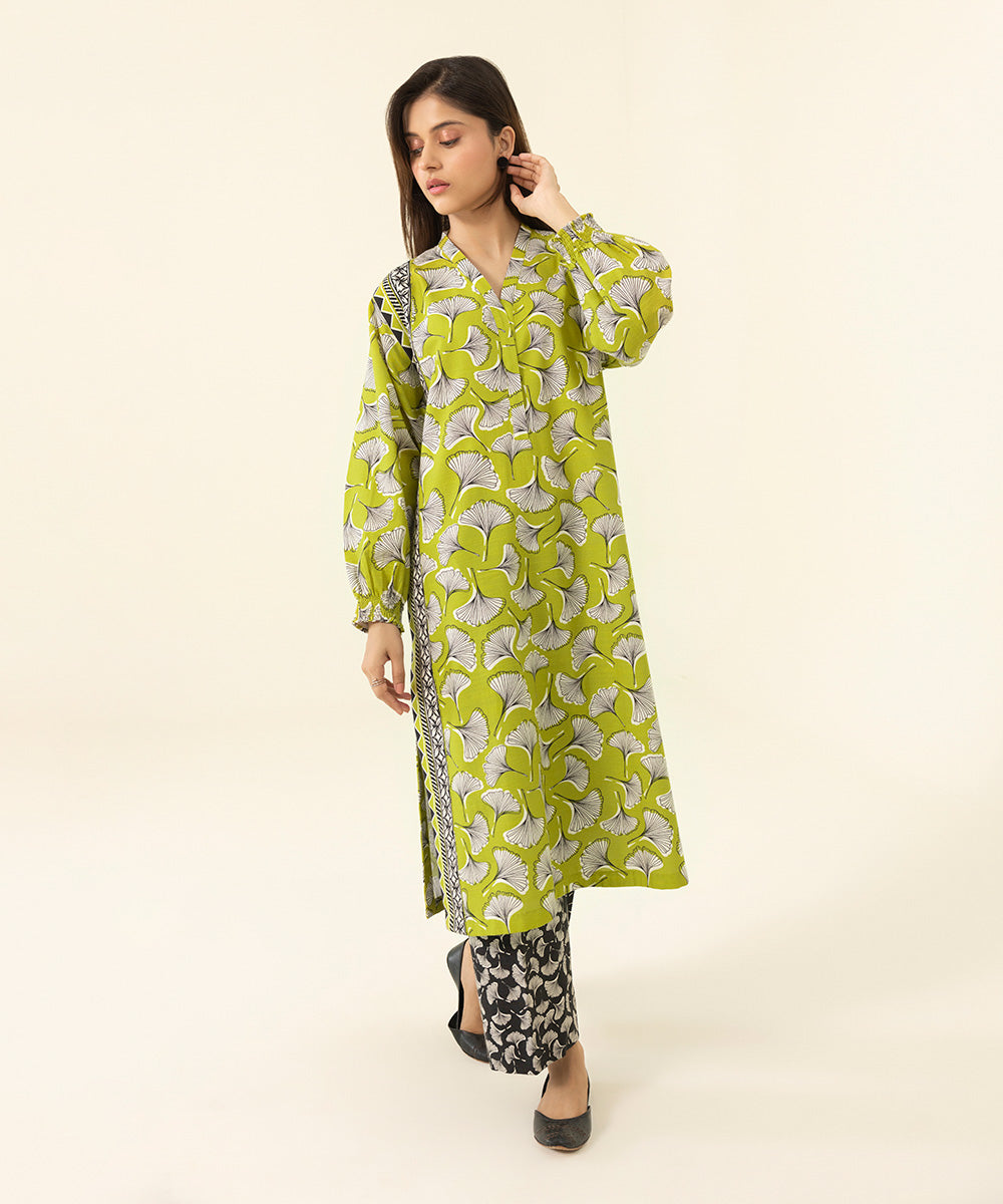 Women's Unstitched Printed Khaddar Green 2 Piece Suit