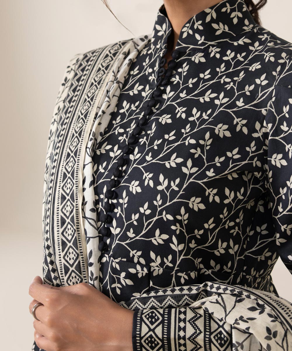 Unstitched Women's Printed Lawn Monochrome 3 Piece Suit