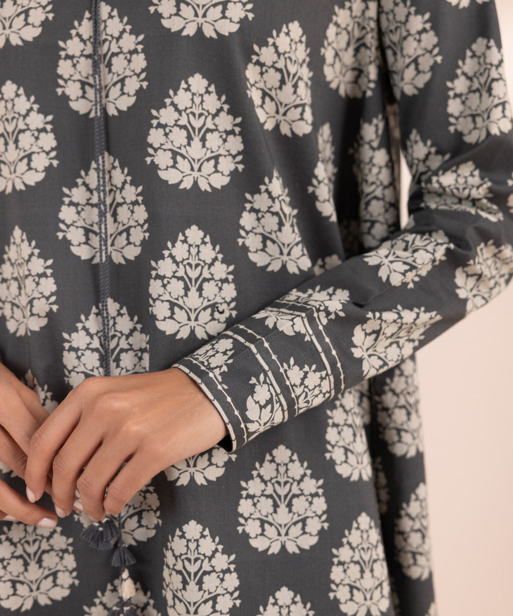 Women's Unstitched Lawn Grey Printed 3 Piece Suit