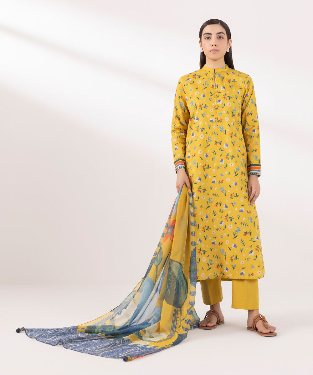 Women's Lawn Printed Yellow Unstitched 3 Piece Suit
