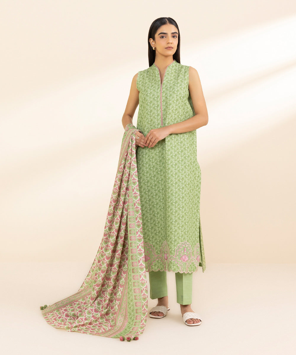 Women's Unstitched Khaddar Embroidered Green 3 Piece Suit