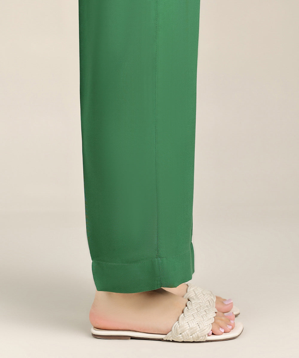 Women's Pret Linen Green Solid Straight Pants