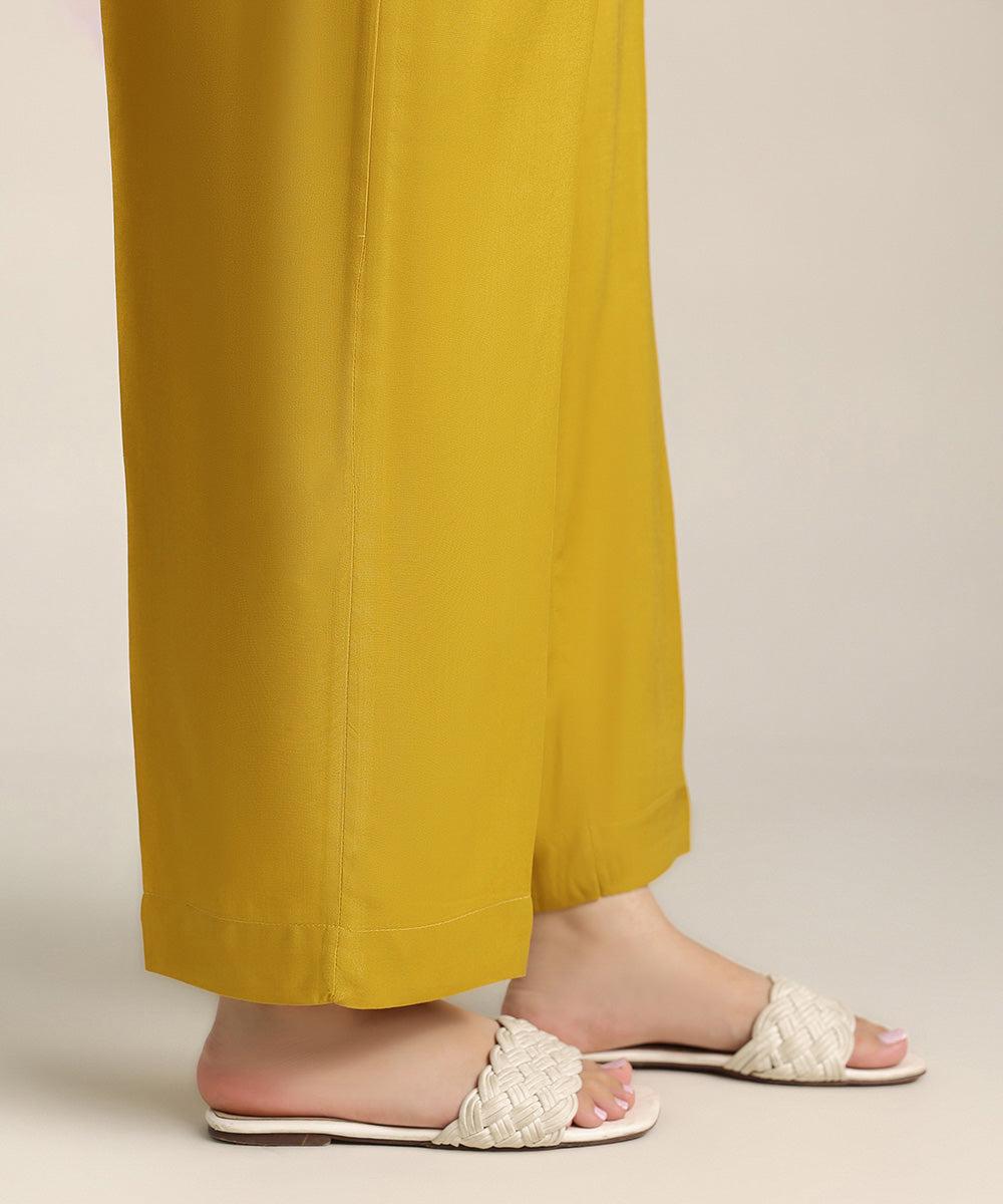 Women's Pret Linen Yellow Solid Straight Pants