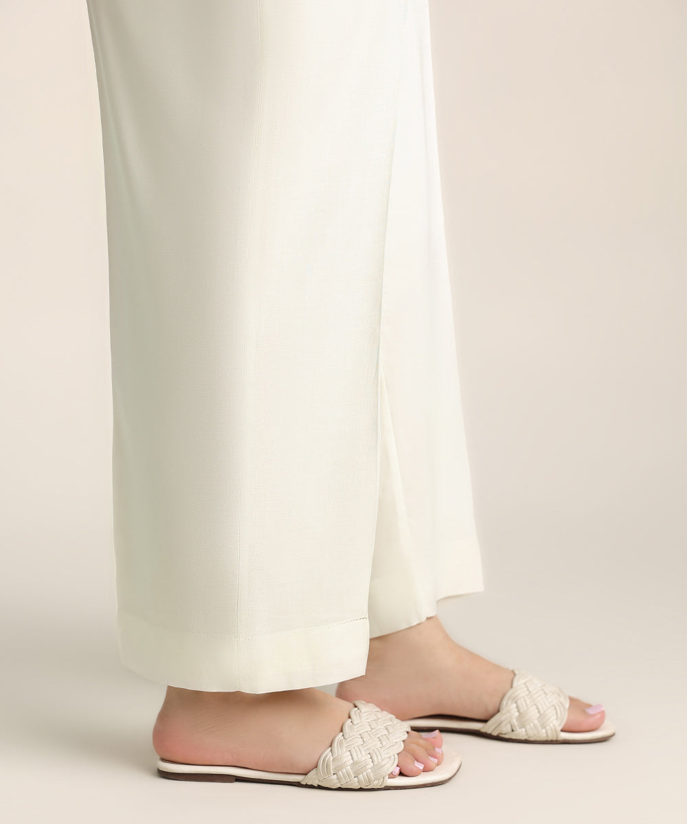 Women's Pret Linen Off White Solid Straight Pants