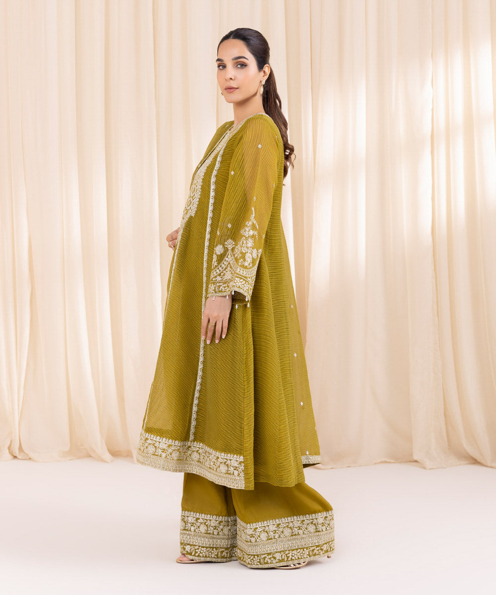 Women's Pret Blended Textured Karandi Green Embroidered Three Piece Suit