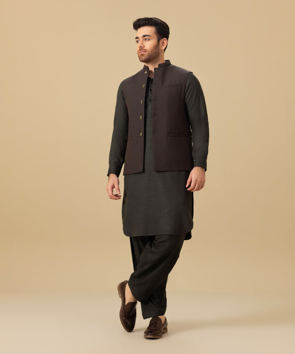 Buy online Black Printed Kurta Pyjama Set With White Solid Nehru Jacket  from Clothing for Men by Hangup for ₹2169 at 73% off | 2024 Limeroad.com