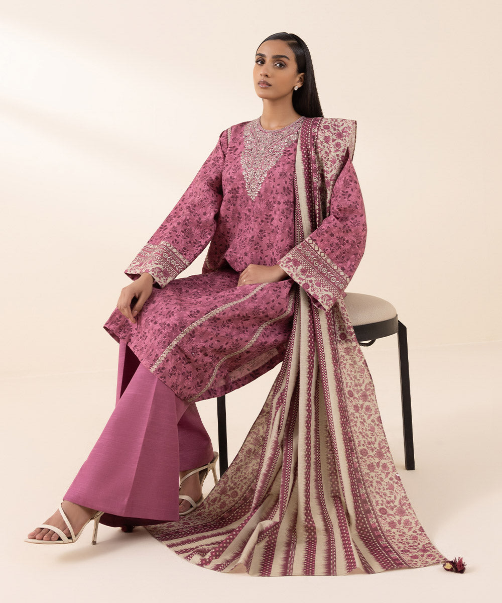 Women's Unstitched Khaddar Pink Embroidered 2 Piece Suit