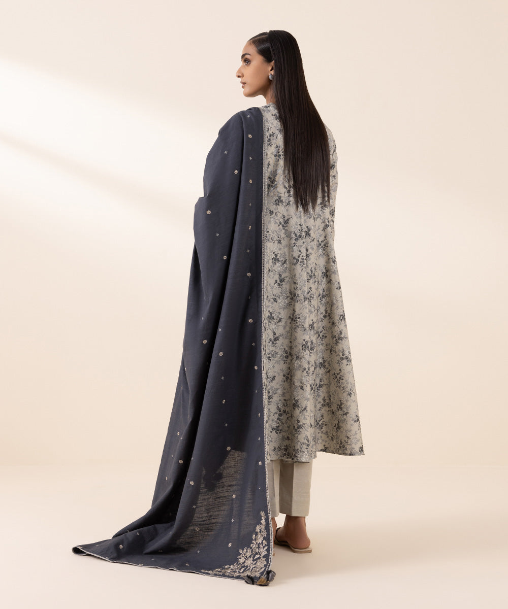 Women's Unstitched Khaddar Grey Embroidered 2 Piece Suit 