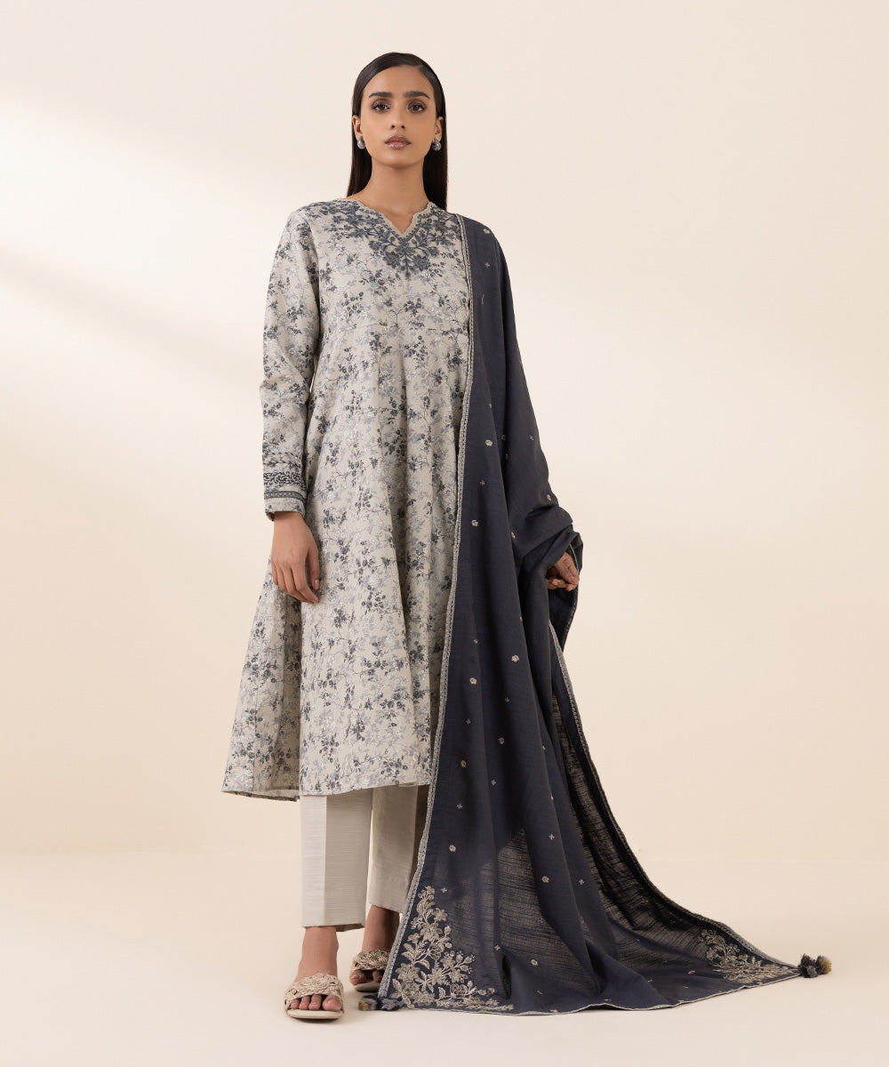 Women's Unstitched Khaddar Grey Embroidered 2 Piece Suit 