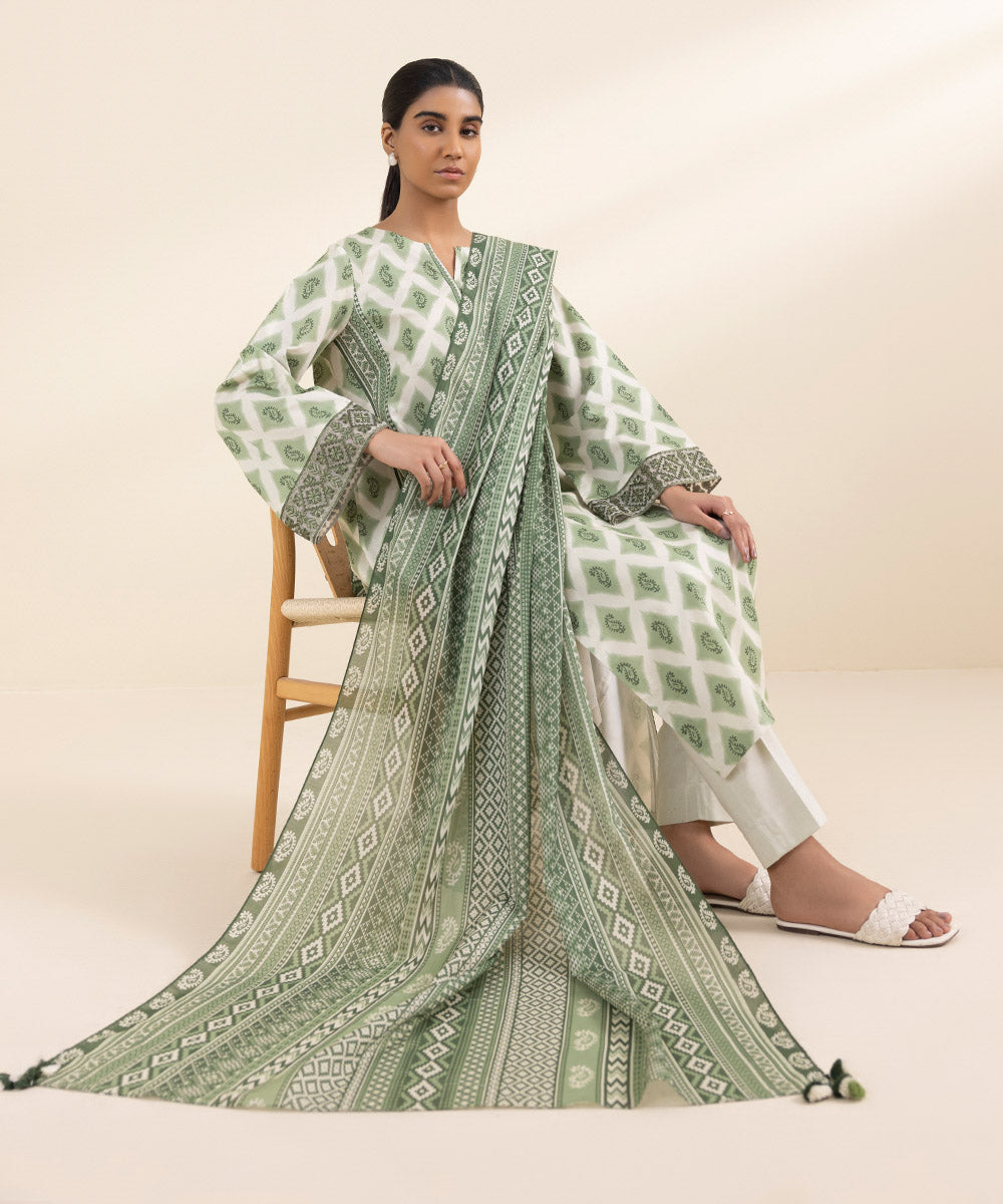 Women's Unstitched Lawn Green Embroidered 3 Piece Suit