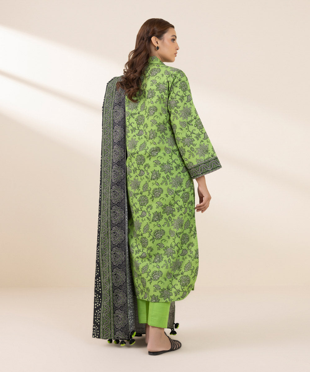 Women's Unstitched Khaddar Printed Green 3 Piece Suit