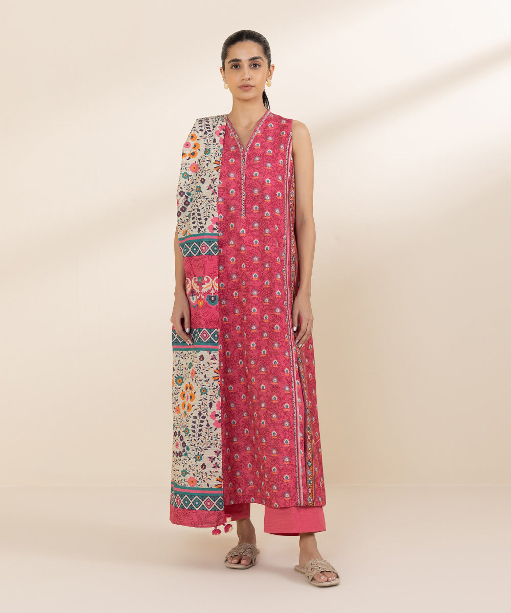 Women's Unstitched Khaddar Pink Printed 3 Piece Suit