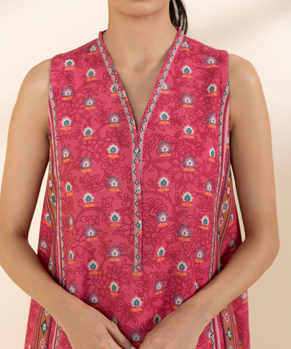 Women's Unstitched Khaddar Pink Printed 3 Piece Suit