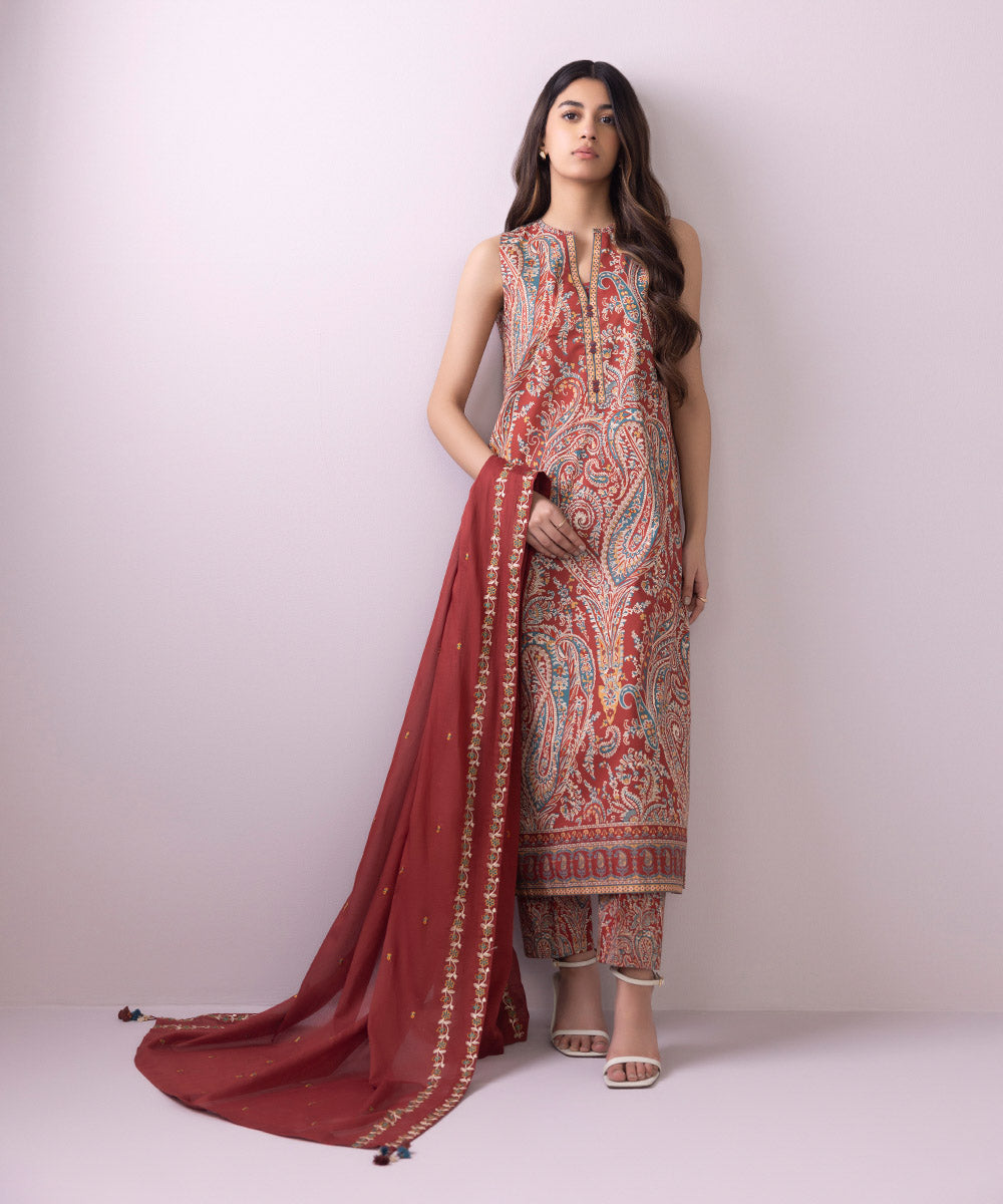Women's Unstitched Lawn Embroidered Maroon 3 Piece Suit
