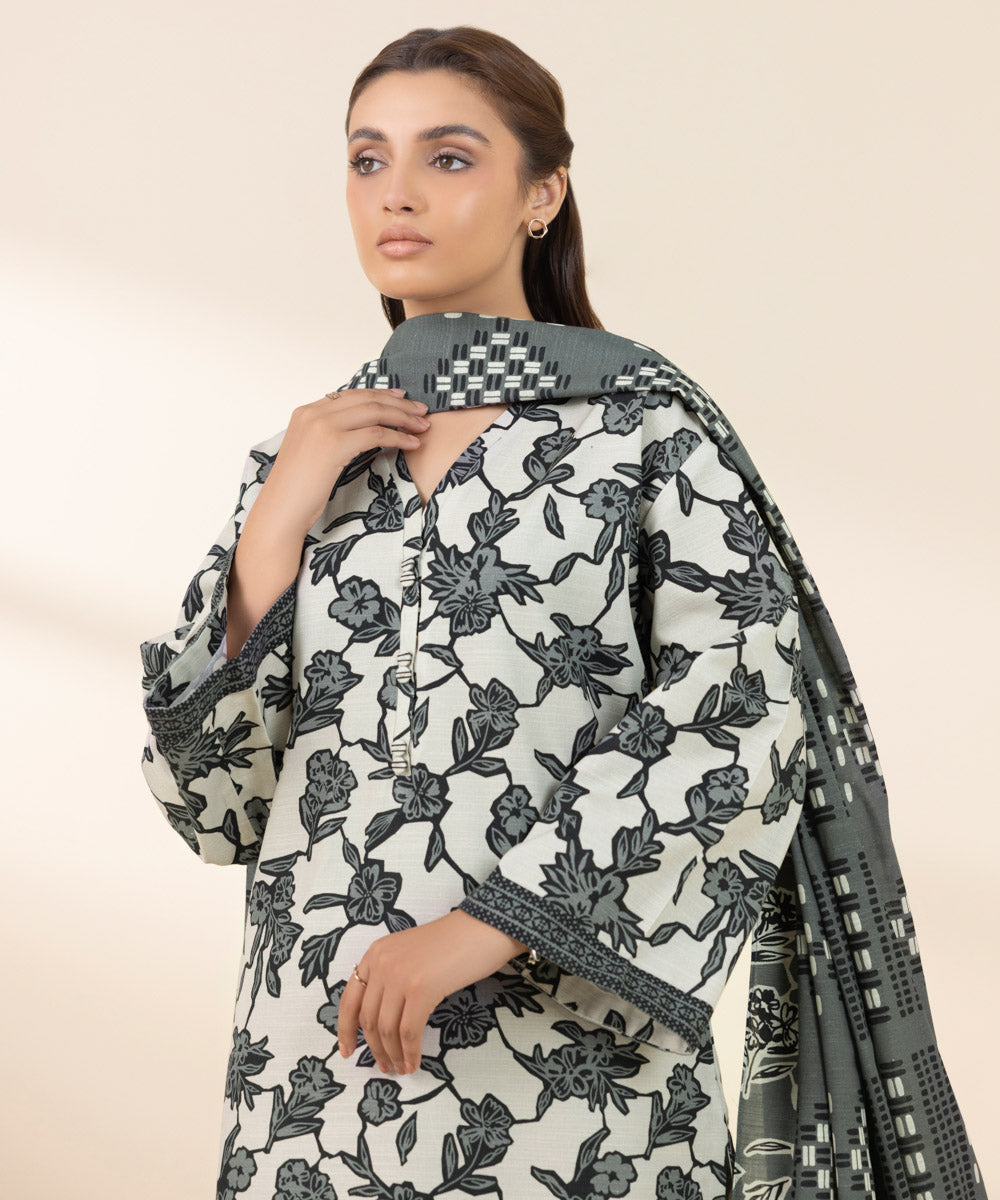 Women's Unstitched Khaddar Printed Grey 2 Piece Suit