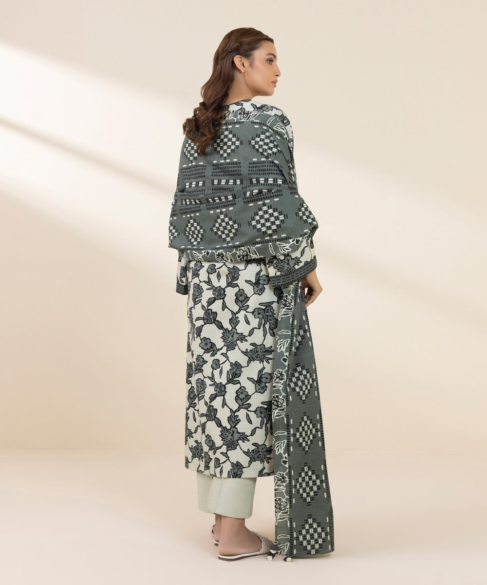 Women's Unstitched Khaddar Printed Grey 2 Piece Suit