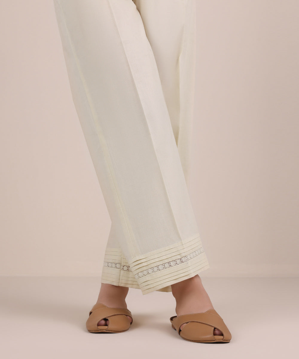 Women's Pret Cambric Off White Solid Straight Pants