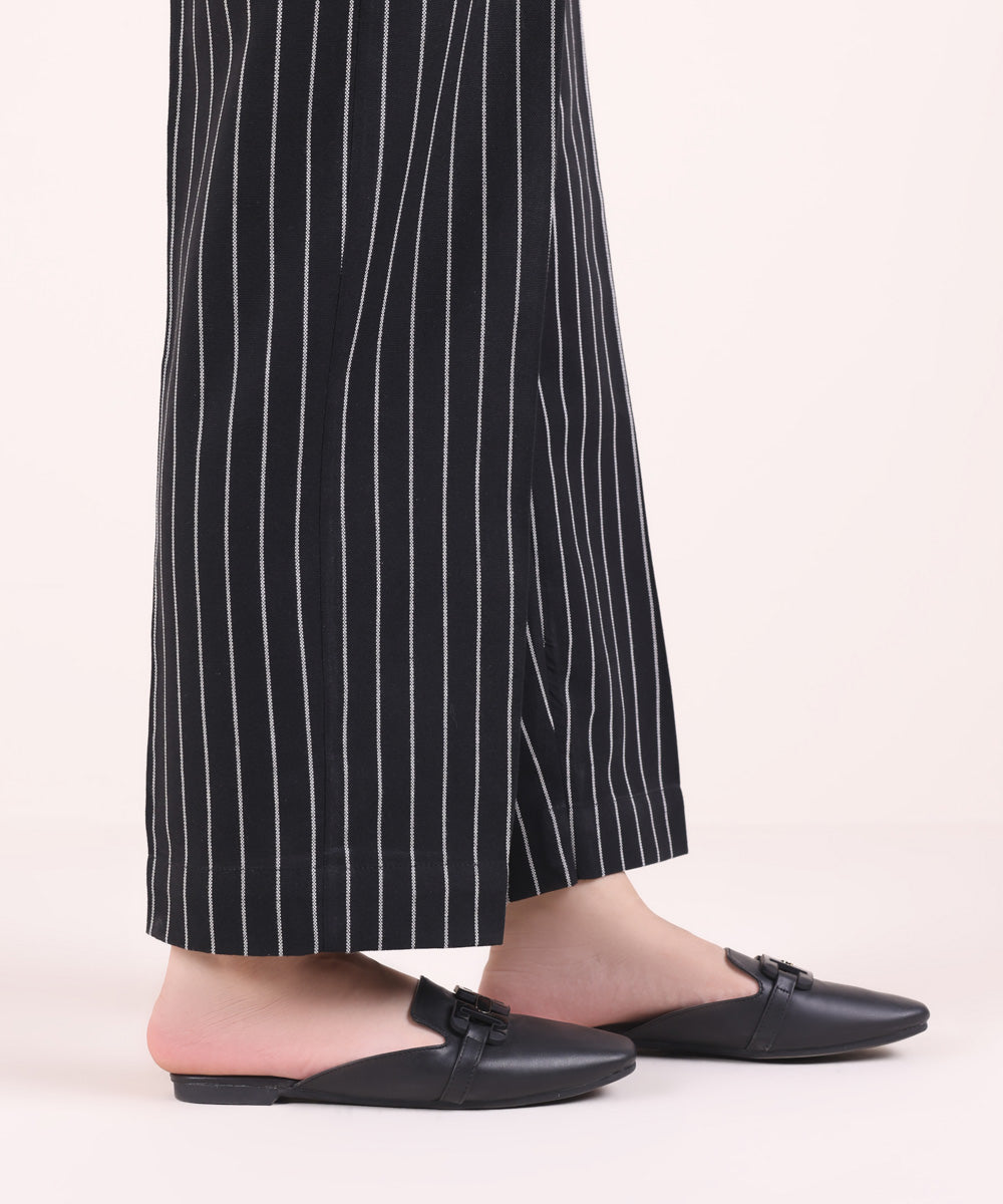 Women's Pret Yarn Dyed Solid Black Straight Pants