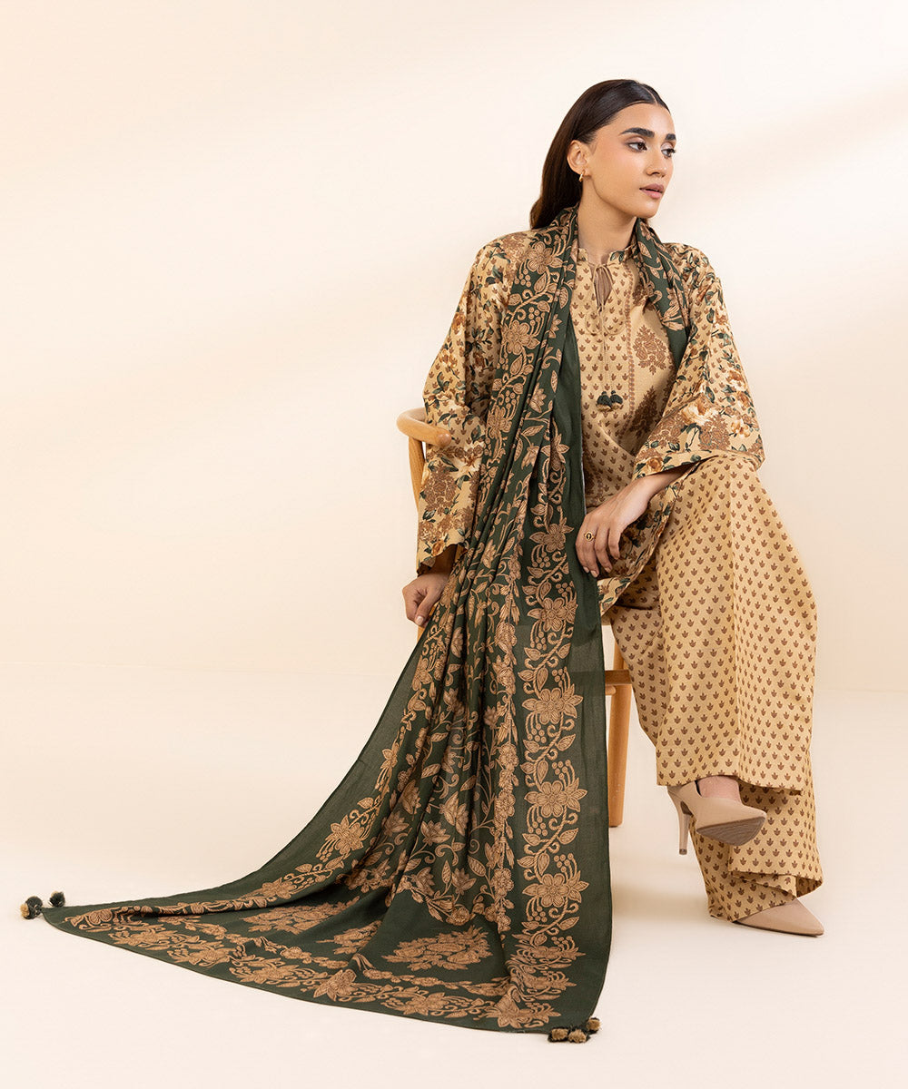 Women's Unstitched Khaddar Printed Multi 3 Piece Suit