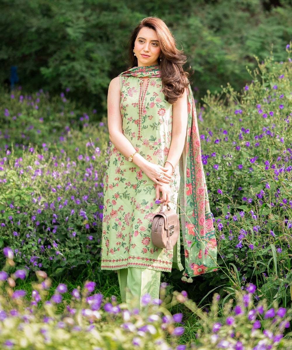 Women's Unstitched Linen Green Embroidered 3 Piece Suit