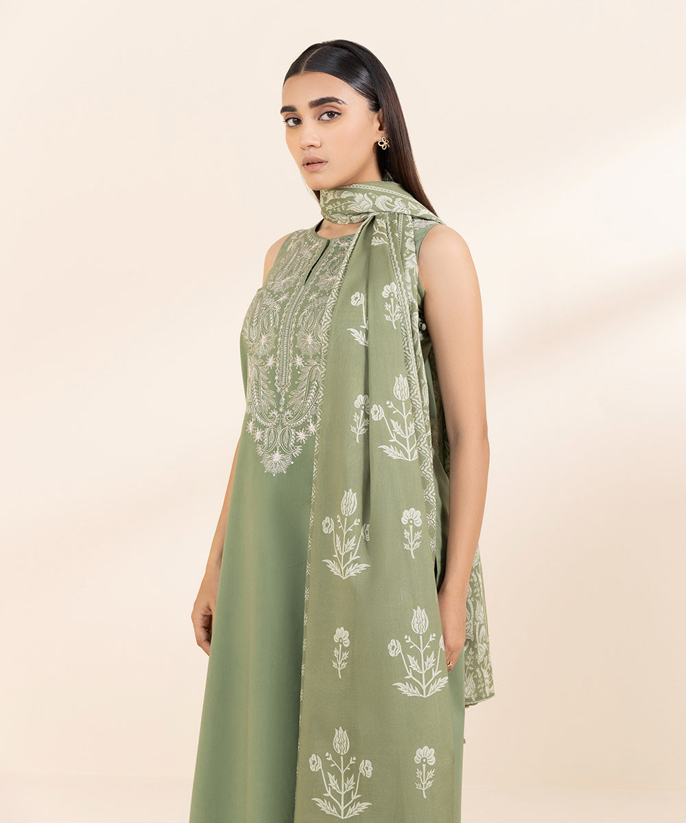 Women's Unstitched Cambric Green Embroidered 3 Piece Suit