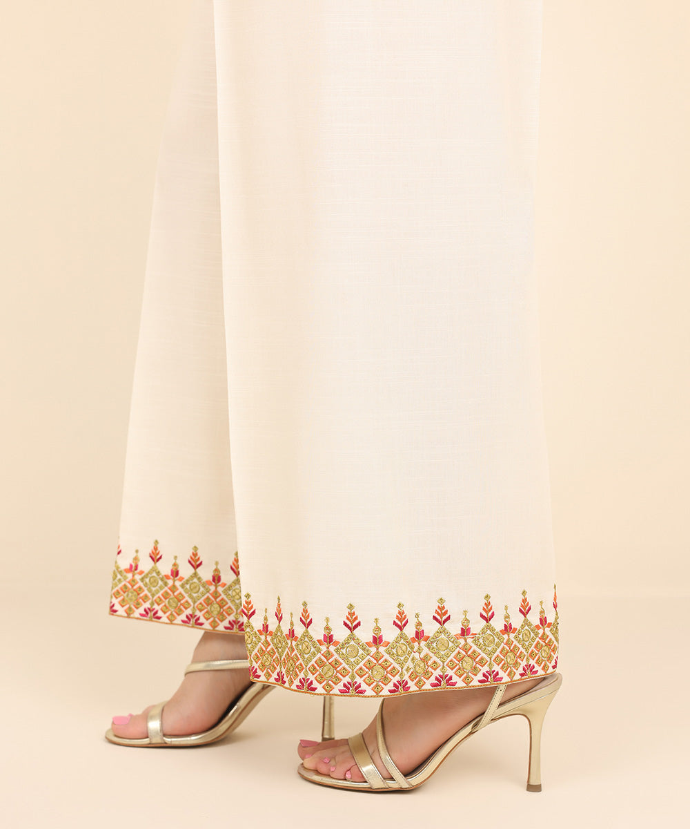 Women's Pret Dull Raw Silk Off White Embroidered Culottes