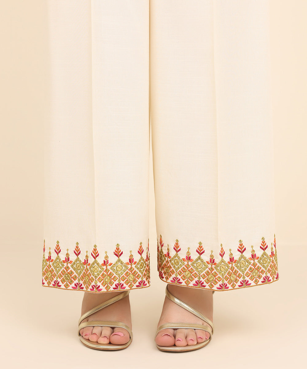 Women's Pret Dull Raw Silk Off White Embroidered Culottes