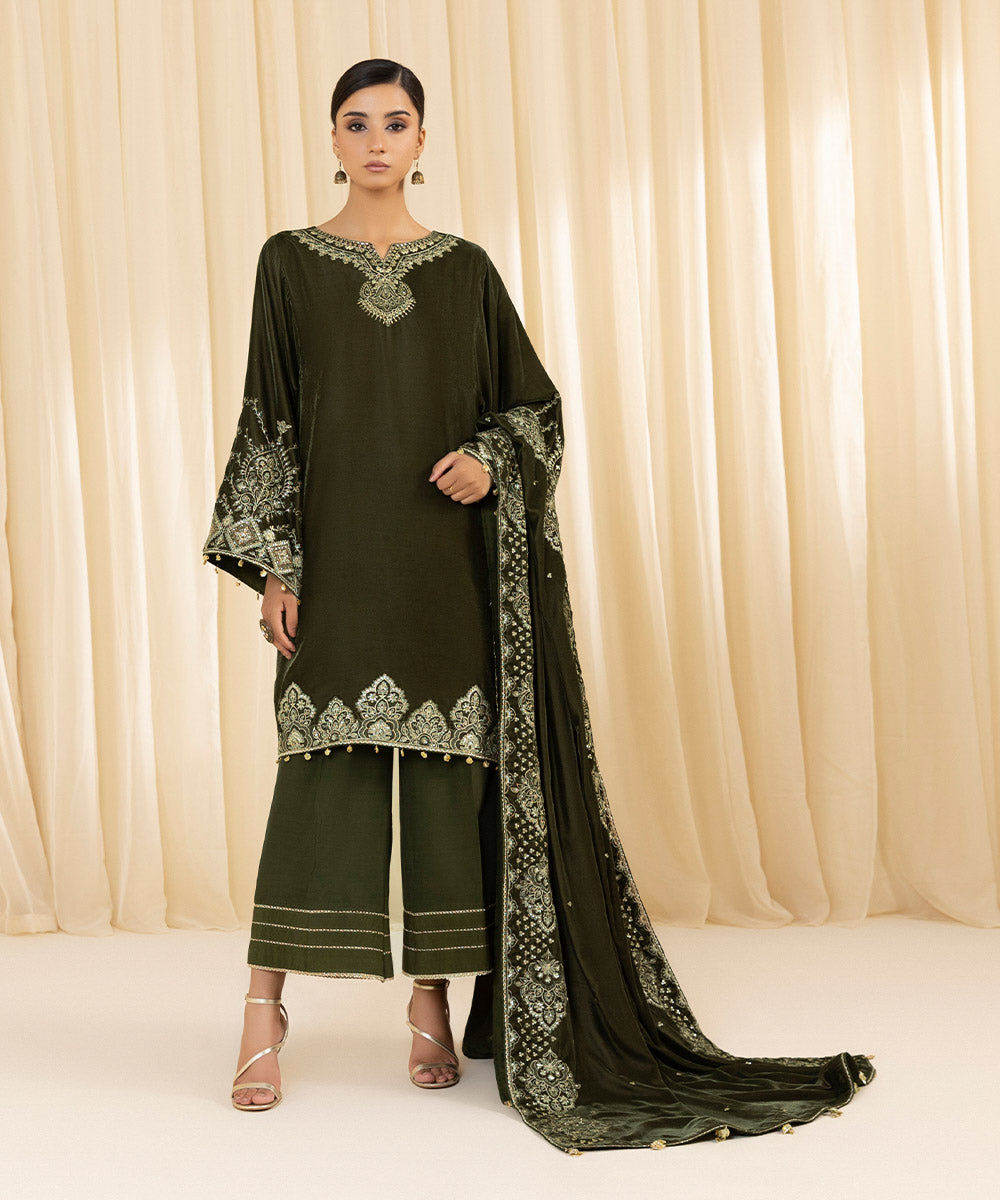 Women's Unstitched Embroidered Velvet Green 3 Piece Suit