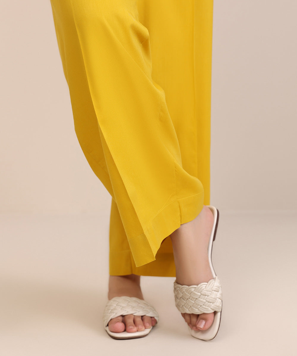 Women's Pret Cotton Viscose Yellow Solid Culottes