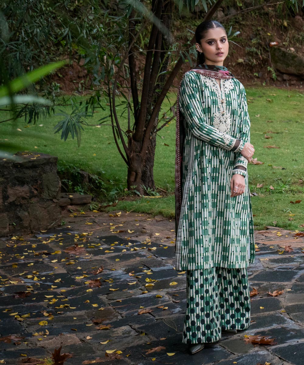 3 Piece - Embroidered Khaddar Suit