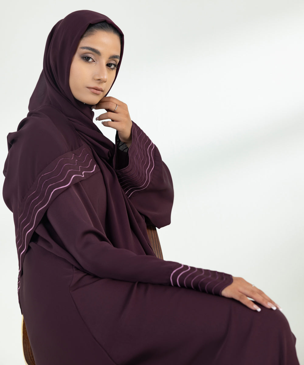 Women's Maroon Abbaya Set With Ombre Embroidery