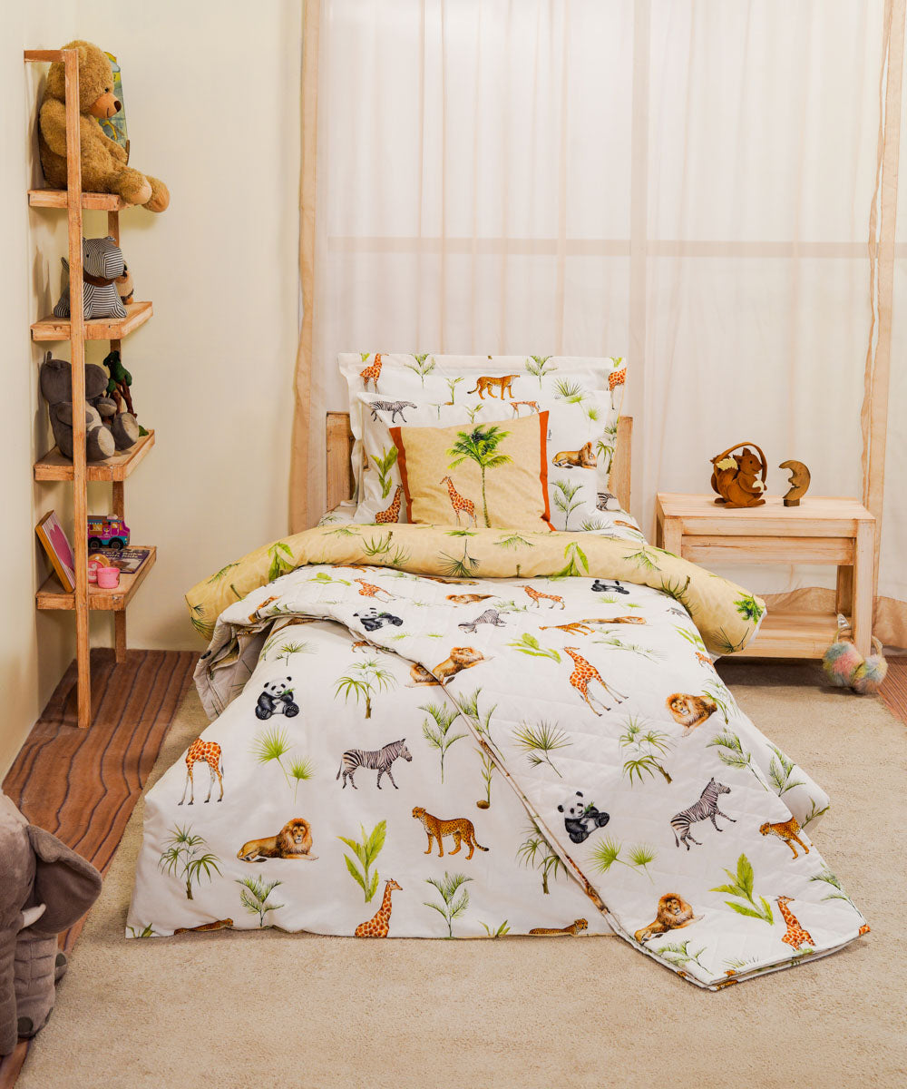 100% Cotton Digital Printed Multi Colored Safari Bed Spread for Kids