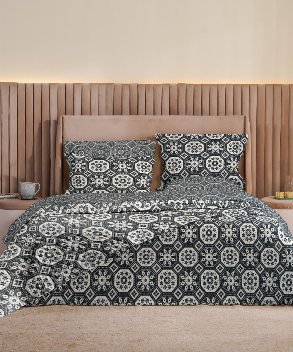 100% Cotton Black Mosaic Bed Spread