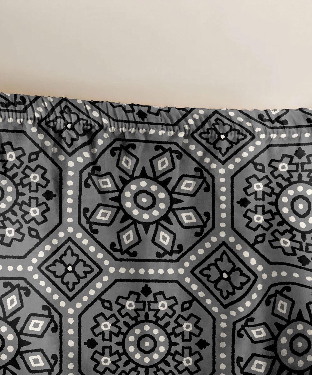 100% Cotton Black Mosaic Fitted Sheet