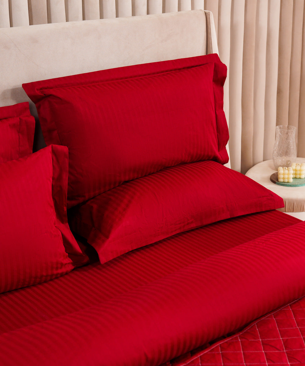 Hotel Range 100% Cotton Sateen Dyed Red Bed Linen