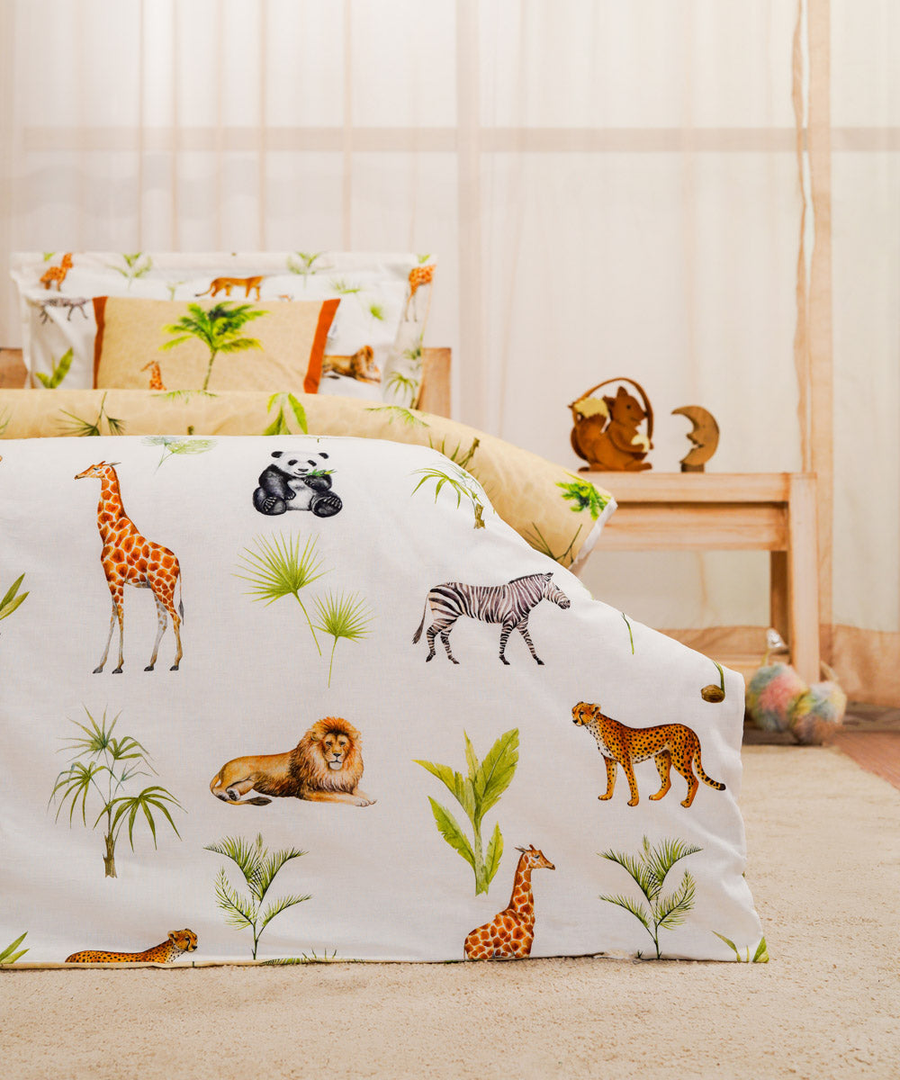 100% Cotton Digital Printed Multi Colored Safari Bed Linen for Kids