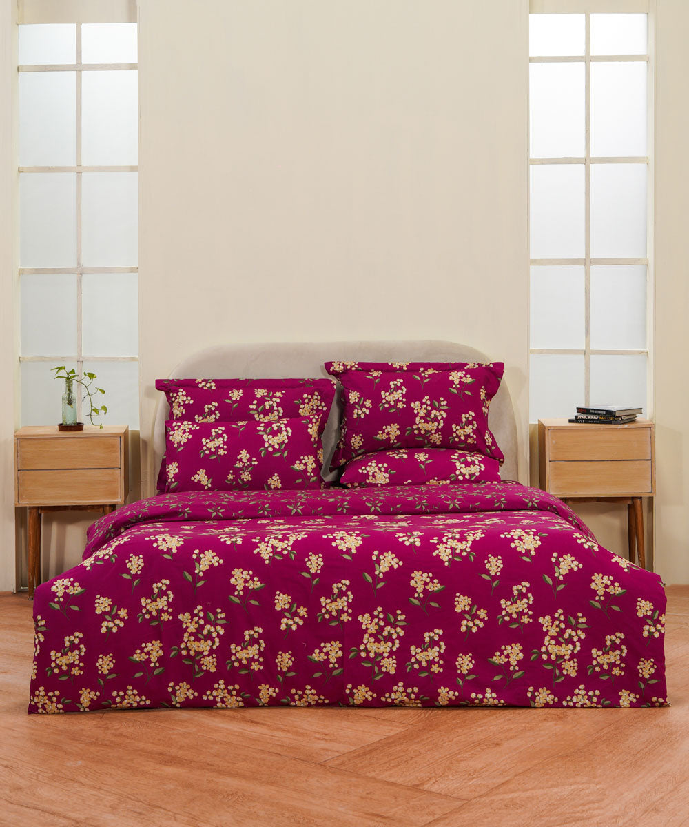 Pink Polyester Bed Set with Quilt Cover Set