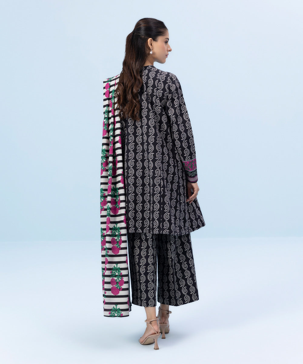 Women's Winter Unstitched Printed Light Khaddar Black 3 Piece Suit