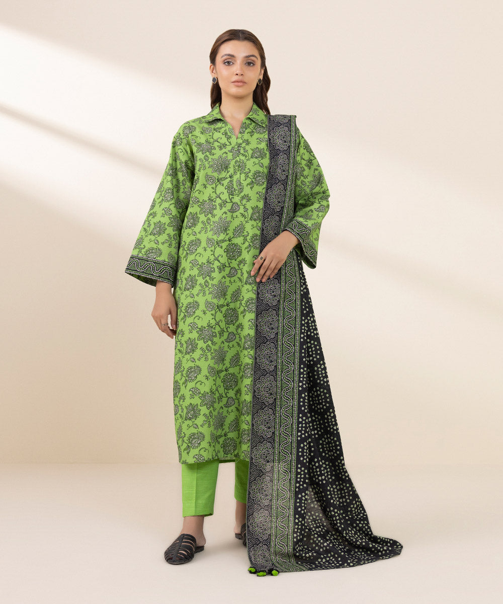 Women's Unstitched Khaddar Printed Green 3 Piece Suit