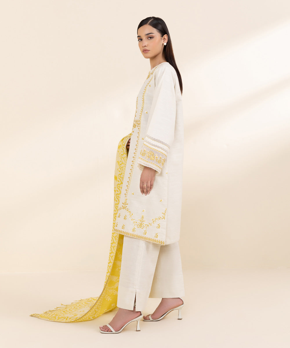 Women's Unstitched Khaddar Off White Embroidered 3 Piece Suit