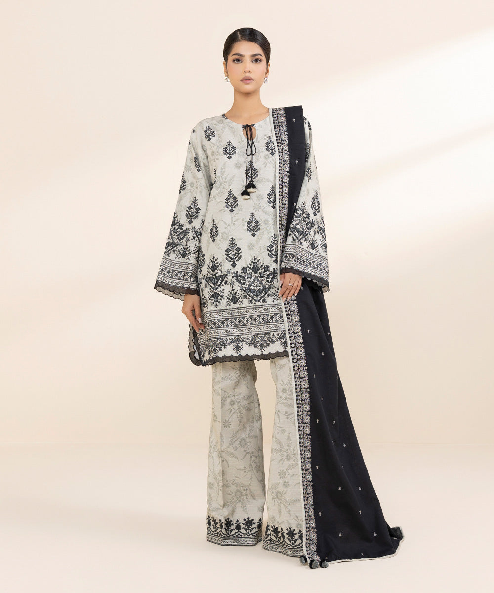 Women's Unstitched Light Khaddar Grey Embroidered 3 Piece Suit