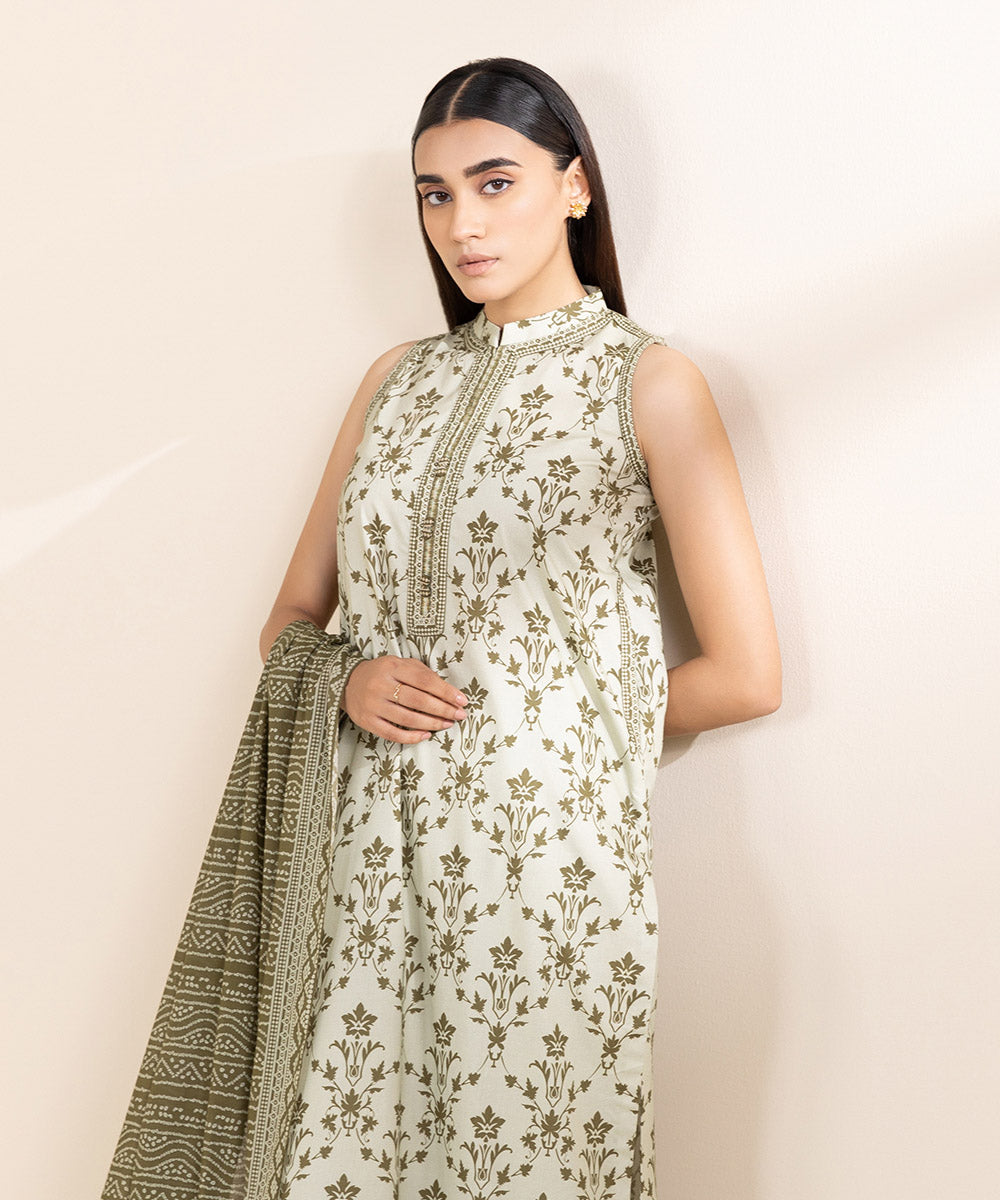 Women's Unstitched Lawn Green Printed 2 Piece Suit