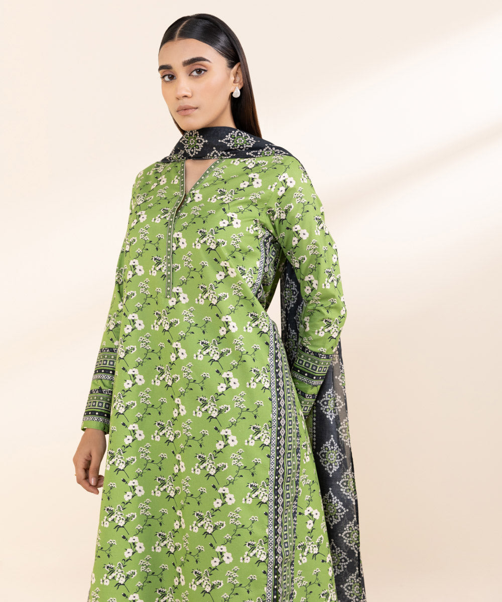 Women's Unstitched Lawn Green Printed 3 Piece Suit